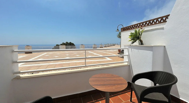 Полулюкс Hotel Salobreña Suites