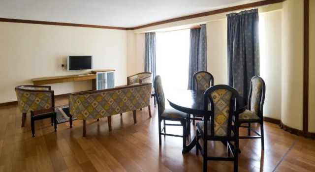 1 Bedroom Suite Golf Course Hotel