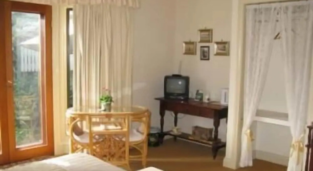 Beechworth Gorge Walk Guest House, Book Guesthouse Beechworth 
