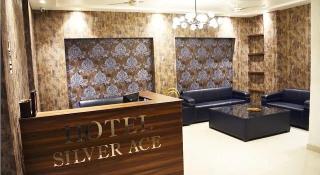 Hotel Silver Ace