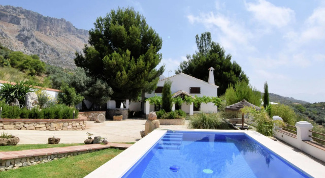 Lovely Holiday Home in Villanueva de la Concepción with Pool