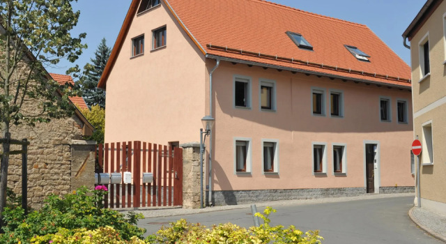 Weimar Ferienwohnung am Goethepark, Забронировать Отель Отели Веймара 4 звезды, рядом с Библиотека герцогини Анны-Амалии, 4*