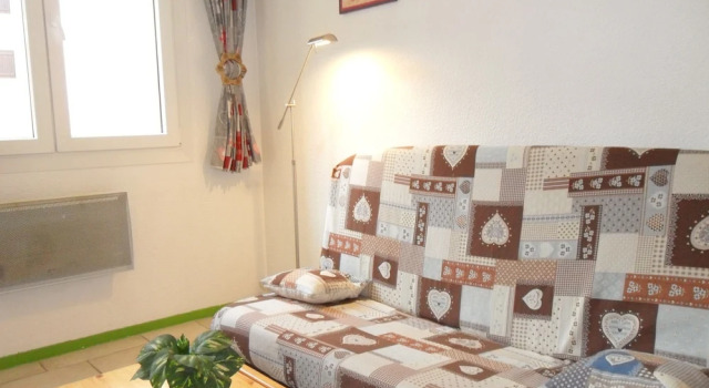 CHAMONIX CENTRE 2 pièces vue MONT BLANC, Prenota Appartamento Hotel a Alvernia con parcheggio, Parcheggio