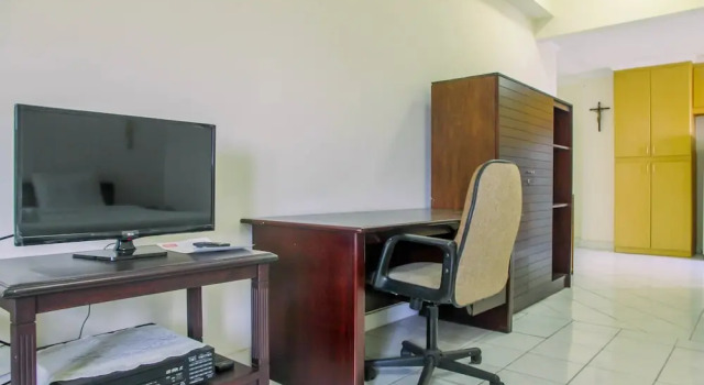Comfy Studio at Menara Kondominium Kelapa Gading Apartment, Забронировать Апартаменты/квартира Апартаменты Джакарты, рядом с La Piazza, Апартаменты/квартира