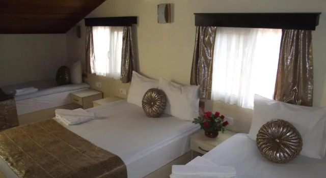 Трёхместный номер Economy Olimpiyat Hotel Izmir