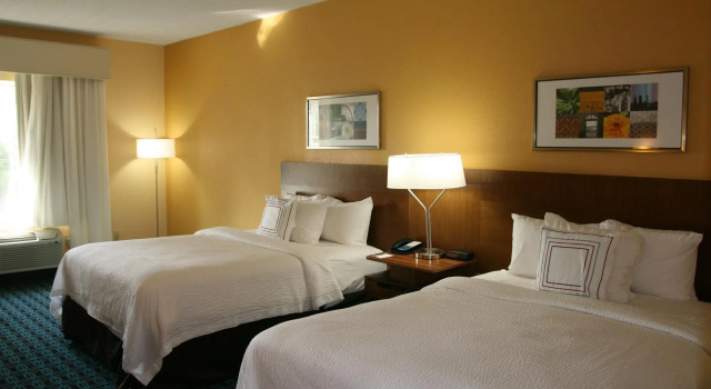 Четырёхместный номер Standard Okatie Hilton Head Hotel