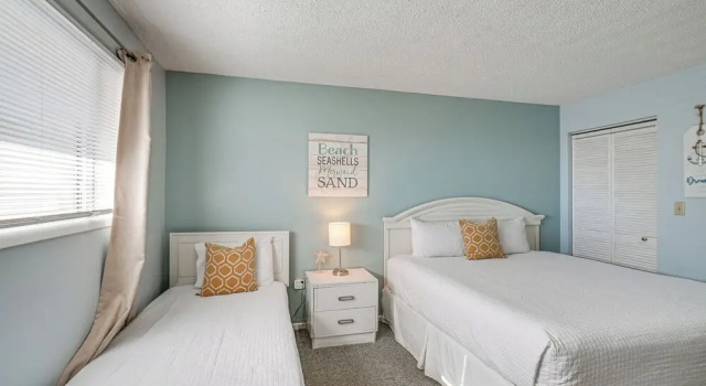 Regency Towers PCB Condo: Beach Access & 2 Pools, Book Lejlighed Hoteller i Lower Grand Lagoon med parkering, Parkering