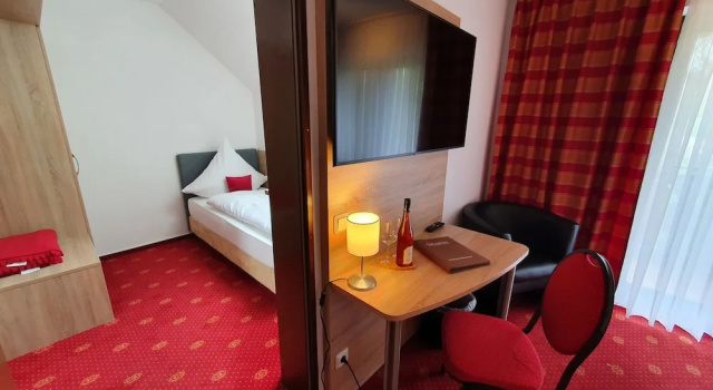 Трёхместный номер Standard Hotel-Weingut Karlsmühle
