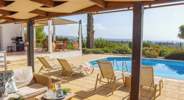 Villa Marista, Boek Villa Peyia Paphos