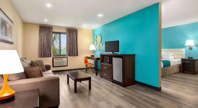 Номер Deluxe Howard Johnson by Wyndham Waterloo/Cedar Falls