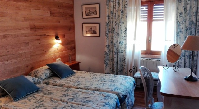 CASA RURAL LOS HALCONES, Забронировать Отель Турегано Сеговия