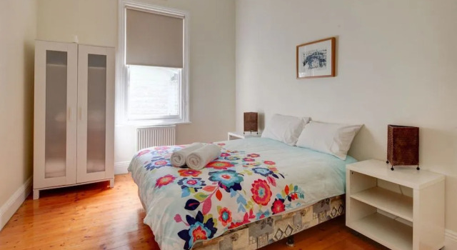 Palm Cottage - Pet Friendly Victorian Cottage