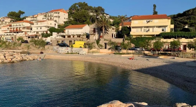 Sea view apartment near the beach 1-Jelsa center, Prenota Appartamento Jelsa 