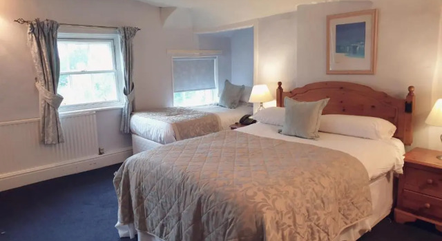 Номер Classic The Crown House Hotel
