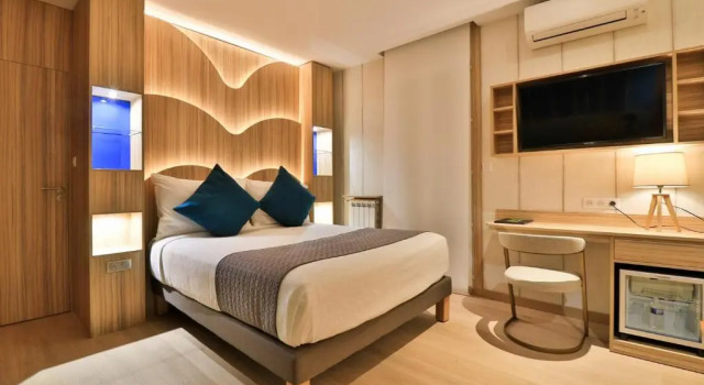 Четырёхместный номер Deluxe Hôtel Provençal