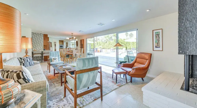 2 Mi to Downtown: Luxe Palm Springs Home!, Забронировать Дом для отпуска Виллы Палм-Спрингса, рядом с Agua Caliente Casino, Вилла