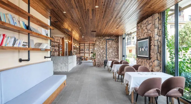 Guilin Village Creek Inn