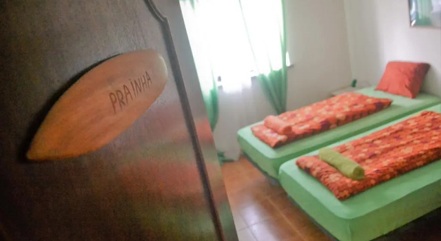 Surf House Peniche, Rezervovat Hotel Hotely v Oeste s parkováním, Parkování