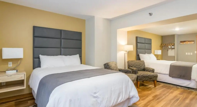 Четырёхместный номер Standard Grey Fox Inn