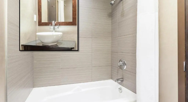 Четырёхместный номер Economy Hotel Ambassadeur et Suites