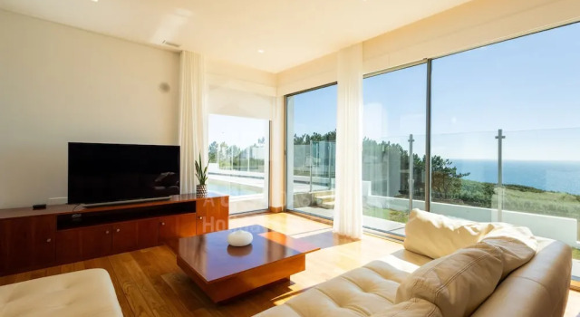 Villa das Palmeiras by ACasaDasCasas, Book Villa Hotels in Centro with a Pool, Swimming Pool