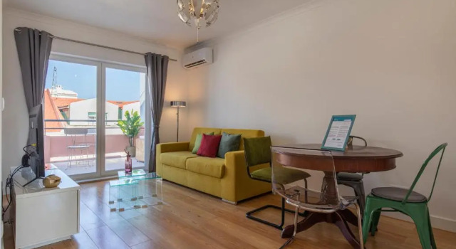 LovelyStay - Sunny 1BDR Apartment W/Terrace