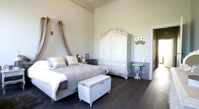 Le Petit Chateau Vaartdijk, Rezerwuj Hotel Hotele w Bruksela z parkingiem, Parking