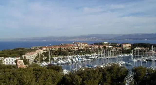Апартаменты Hôtel Helios & SPA - Ile des Embiez