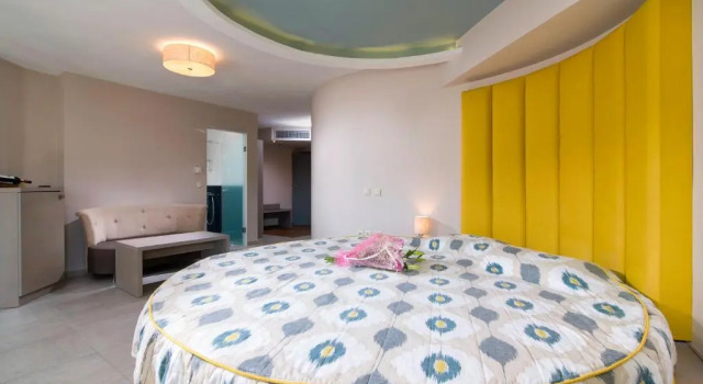 Полулюкс с видом на сад Ocean Beach Hotel