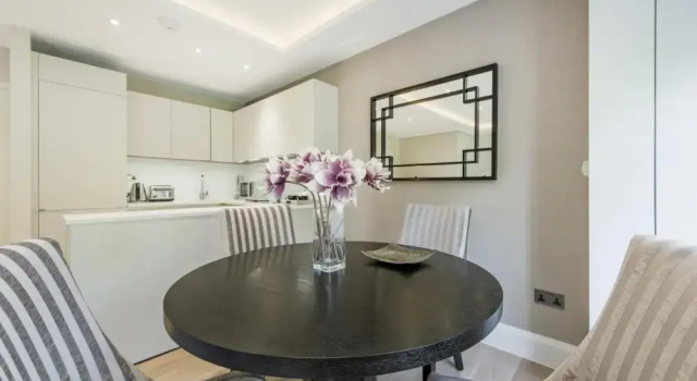Luxury 2 Bedroom Apartment Near Hyde Park