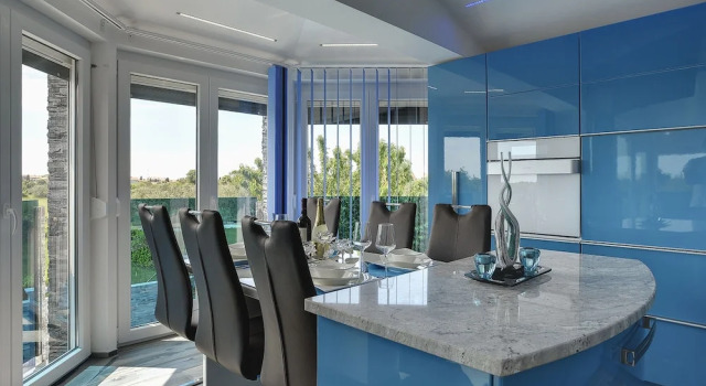 Modern Villa With Private Pool Consisting of 2 Apartments Near the Beach, Prenota Appartamento Hotel a Valbandon con piscina, Piscina