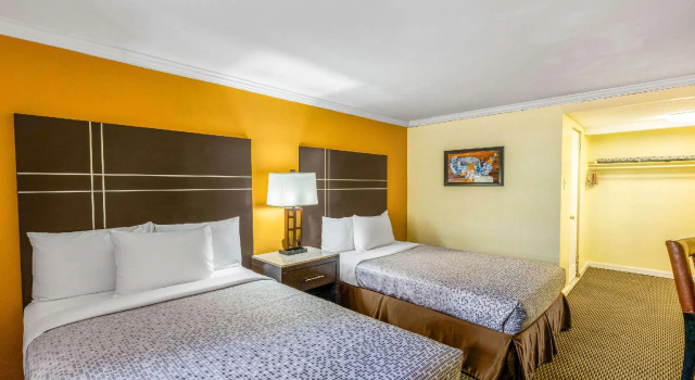 Четырёхместный номер Standard AC Lodge by Beach and Boardwalk