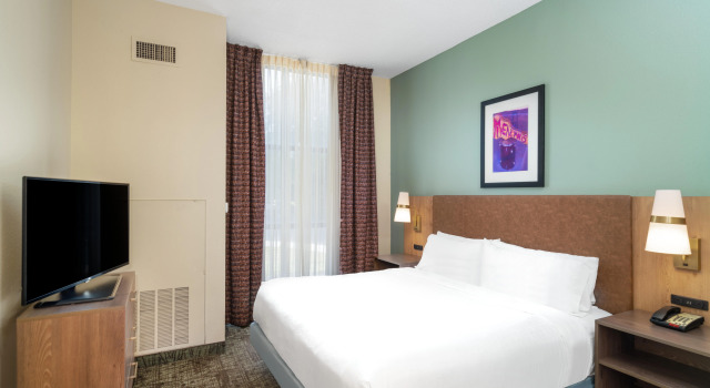 Staybridge Suites Memphis-Poplar Ave East, an IHG Hotel, Prenota Hotel Hotel a Tennessee con piscina, Piscina