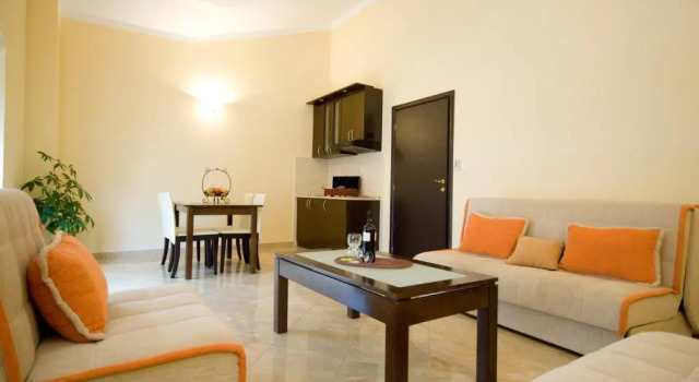 Contessa Apartments