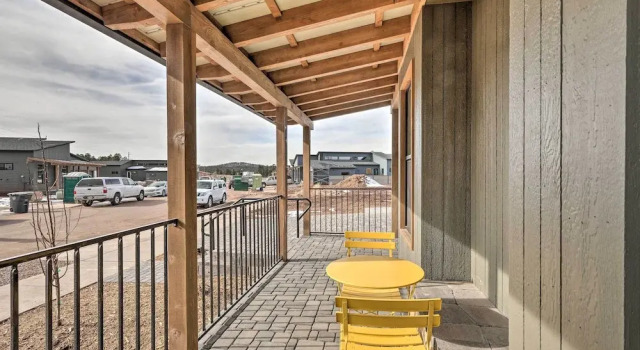 Modern Flagstaff Escape w/ Grill, 3 Mi to Downtown