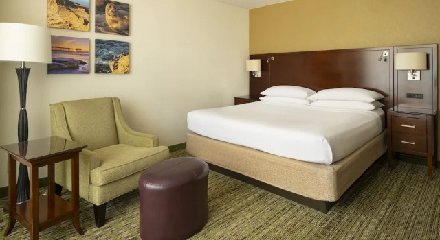 Номер Standard с балконом San Diego Marriott La Jolla