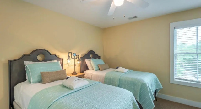 New Listing -114A W Hudson Ave - Open Layout - Close to Everything