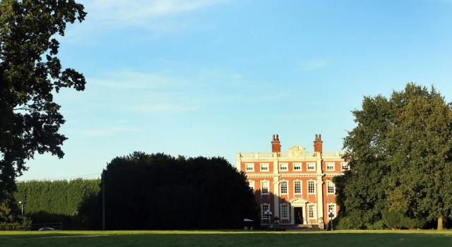 Люкс Swinfen Hall Hotel