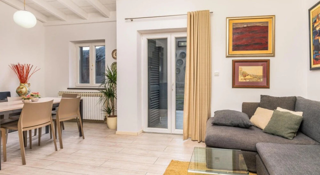 Awesome Home in Jurandvor With 3 Bedrooms, Wifi and Outdoor Swimming Pool, Varaa Hotelli Hotellit Kvarner Islands uima-altaalla, Uima-allas
