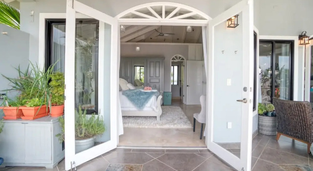 Вилла Luxury Kairos - Luxury Oceanfront Villa w 2 Pools Beach Pier