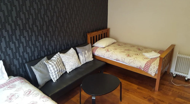 North Woodside Place - 1 Bedroom, Забронировать Отель Отели Glasgow & The Clyde Valley с парковкой, Парковка