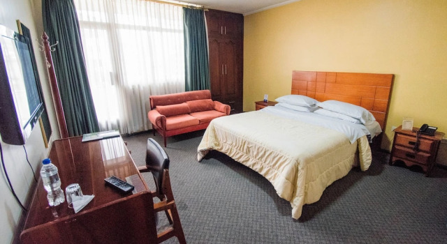 Standard Einzel Zimmer mit Balkon Grand Hotel Loja