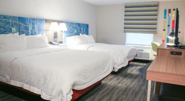 Четырёхместный номер Standard Hampton Inn & Suites Mount Laurel/Moorestown