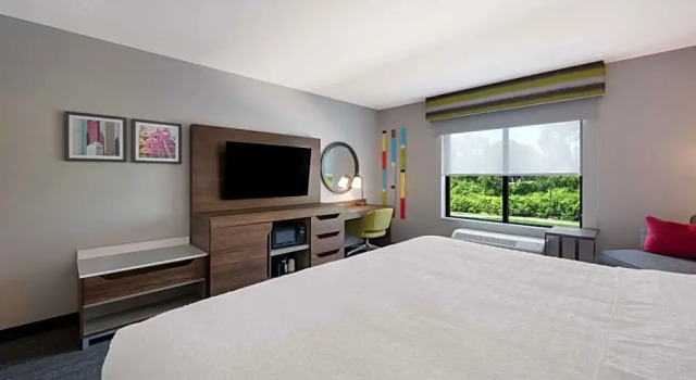 Номер Standard Hampton Inn by Hilton Detroit Southfield