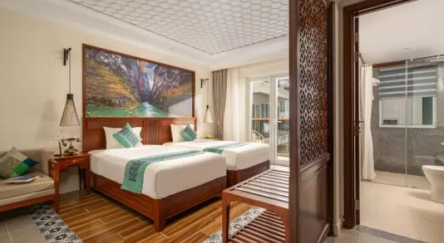 Номер Deluxe с видом на окрестности Amina Lantana Hoi An Hotel & Spa