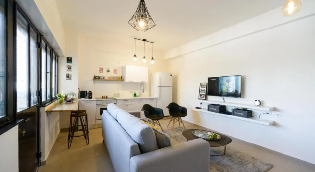 16 HaRakevet Street - By Beach Apartments TLV