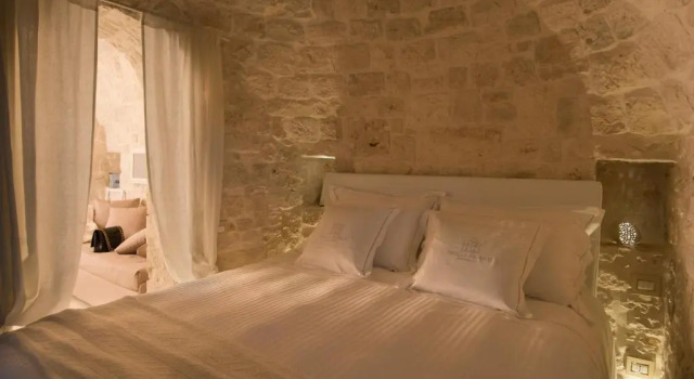 Полулюкс Trulli Resort