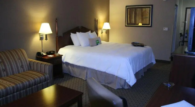 Doppel Studio Hampton Inn Olathe