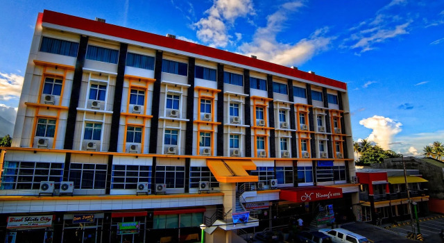 Ninong's Hotel