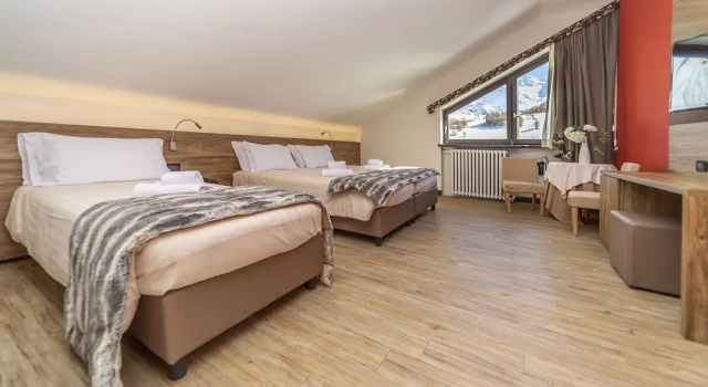 Standart üç kişilik oda Hotel du Col